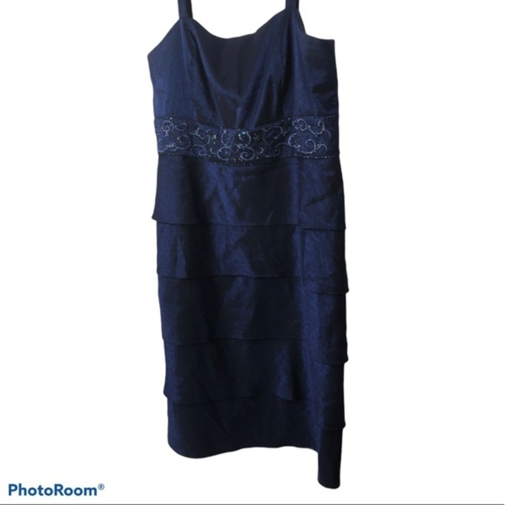 Dark blue cocktail dress by Kathy Roberts. - Picture 4 of 9